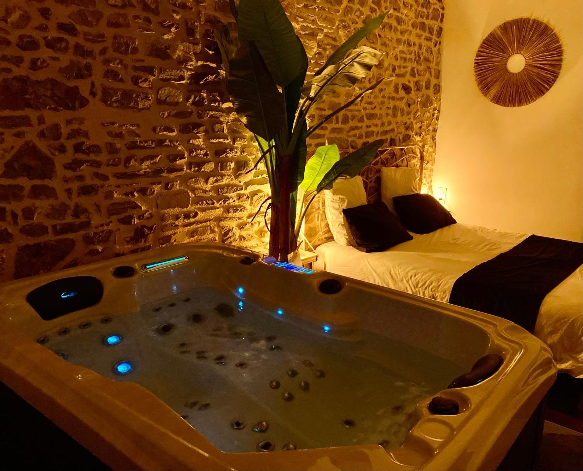 La Douce Nuit Leilighet Fougères Eksteriør bilde